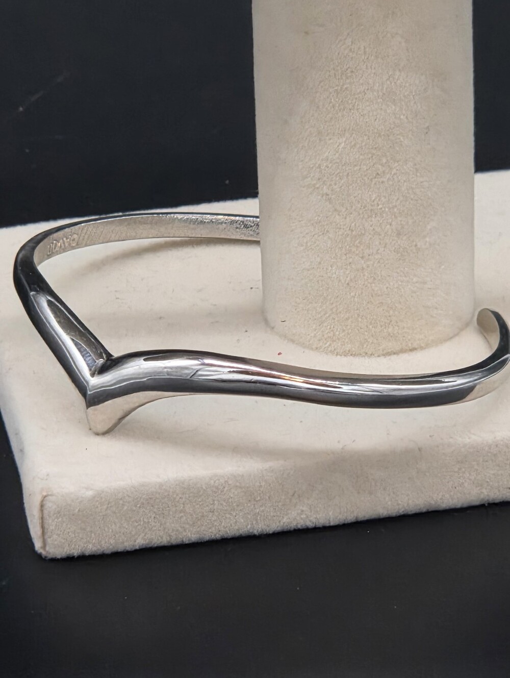 Avon Silver Tone V-Front Cuff Bracelet - Silver